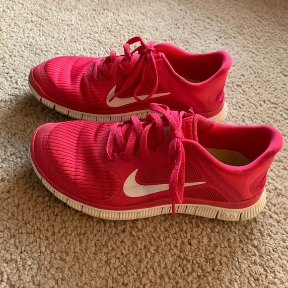 NIKE FREE RUN 4.0 SIZE 6 HOT PINK - Picture 1 of 6